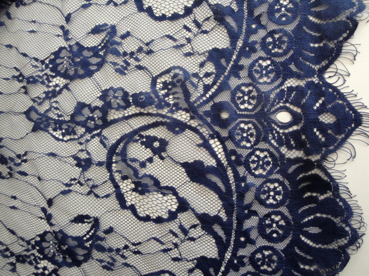1.75 Yards 40 Wide Navy Blue Floral Stretch Lace Fabric - Etsy