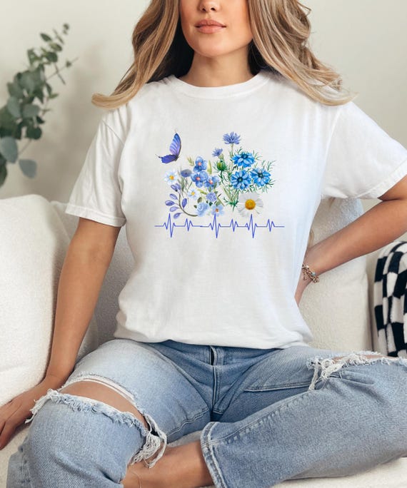 Blue Flower Bouquet Shirt, Flower Lover Shirt, Retro Floral Shirt, Flower Shirt, Plant Ladies Shirt, Gift for Nature Lover