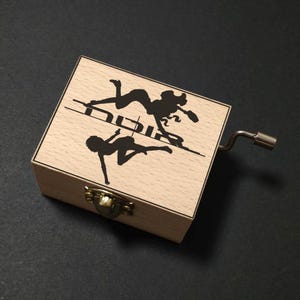 NOIR Melodie Yuki Kajiura Music Box Hand Cranked, Wooden Engraved Handmade Vintage Gift