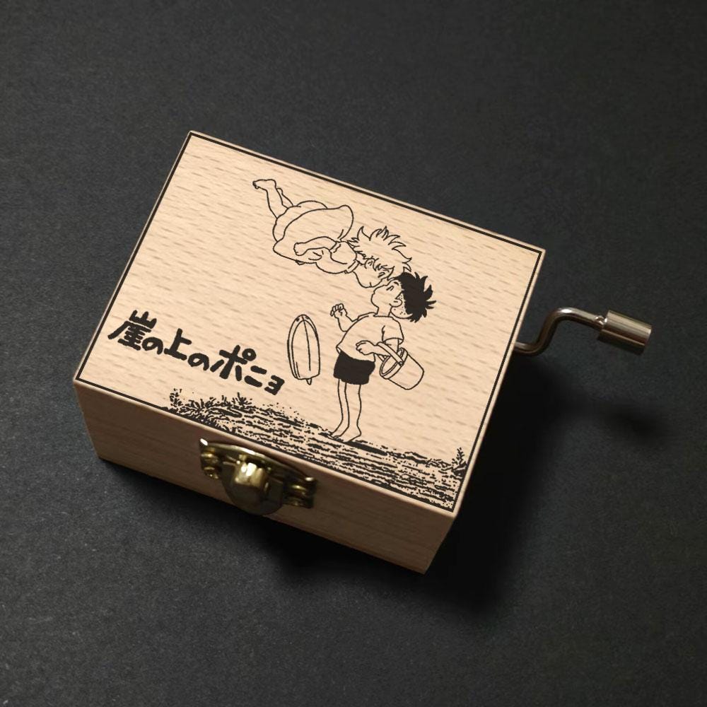 【崖の上のポニョ】ポニョ　回転式オルゴール　2点セット　箱あり　未使用　希少 崖の上のポニョ オルゴール 手回し式 木製 彫刻入り