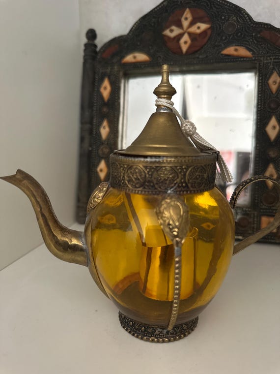 限定、ユニーク、希少な真鍮と琥珀色のガラスで作られた装飾