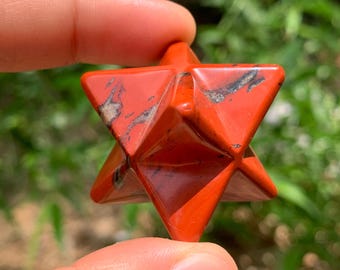 レッドジェイドクォーツマカバスター、神聖幾何学クリスタル（1.5