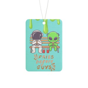 Odświeżacz powietrza do samochodu Fun Alien - oryginalny wystrój domu, prezenty dla miłośników statków kosmicznych, wyjątkowe akcesoria samochodowe, prezenty urodzinowe, niezbędne rzeczy na wycieczkę samochodową