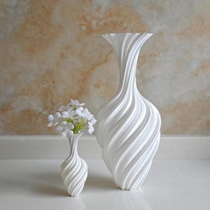Swirl neck vase