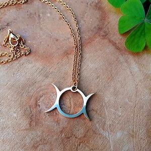 Collier avec pendentif Triple lune