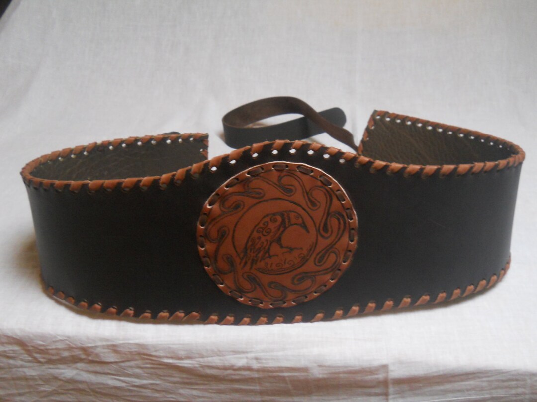 Tartancity Cintura Da Kilt In Vera Pelle Bovina, Regolabile, Design Celtico, Fibbie E Fibbie Scozzesi, Cintura In Pelle Goffrata, Nero , Size 30 - 36 Inches - Foto 3