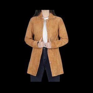 Vintage Tan Suede Leather Trench Coat: Women&#39;s Classic Outerwear