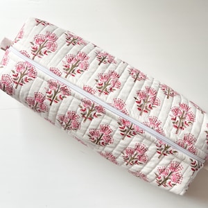 Hair Tool Bag, Quilted Hair Tool Bag, Floral Hair Tool Bag, Hair Tool Organizer, Fabric Hair Tool Bag, Floral Makeup Bag