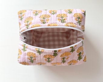 Trousse à maquillage florale matelassée moyenne CUSTOM : organiseur de toilette moyen blockprint