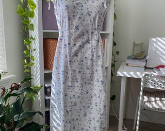 Vestido sin mangas de algodón floral para mujer, hecho a mano, en talla mediana.