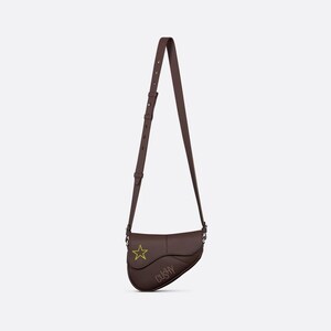 Bolso bandolera marrón acogedor: moda única y artesanal