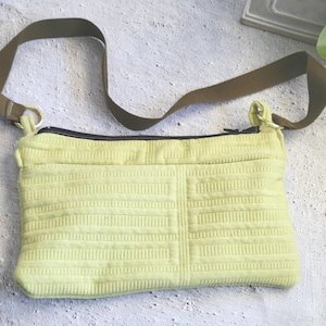 Sac à main recyclé/petit sac à main respectueux de l'environnement/porte-monnaie durable fait main