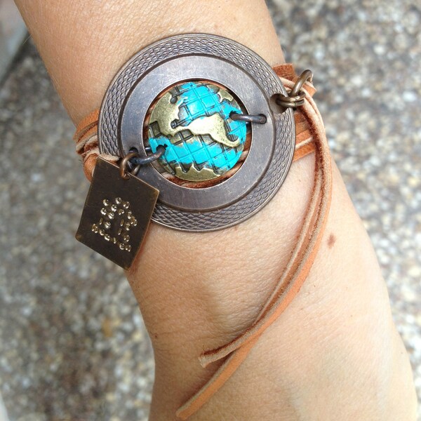 Love crosses oceans - custom order for Leah