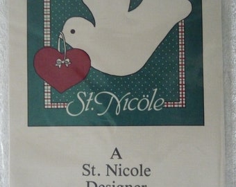 Patrón de almohada Heartfelt Dove de St. Nicole Designer