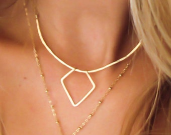 Geometric Gold Choker Necklace - Gold Fill Curved Bar - Hammered Rose Gold or Silver Choker / 14k Gold Fill Chain / Arrowhead Arc Necklace