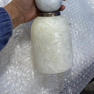 Handgjord vägglampa i alabaster, mässingslampa i mitten av århundradet med alabasterskärm, sänglampa; Sakhawy vägglampa bild 15