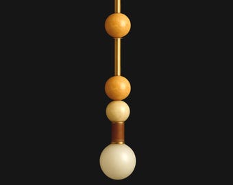 Handgefertigter Kronleuchter aus Messing, Pendelleuchten aus Alabaster und Marmor
