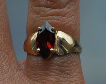 10k Solid gold garnet rings - Vintage - size 5.75  marquis cut garnet solitaire ring - garnet engagement ring - garnet birthstone ring