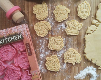 Paw Patrol Ausstechförmchen 8er Set Backform Fondant Prägezangen KÖPFE inkl. Marshall, Rubble, Ryder, Everest, Skye