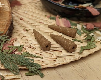 Juniper Incense - Hand-Rolled Herbal Backflow Cones