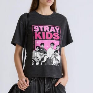 Stray Kids T-Shirt K-Pop Konzert T-Shirt K-Pop Fan Shirt Stray Kids Doribe Tour Shirt, SKZ OT8, SKZ Shirt, Eisenbahn, Jugend, Ultra, Halte meine Hand