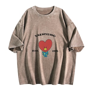 BT21 bedrucktes Top mit Rundhalsausschnitt, RM, Jin, Suga, J-Hope, Jimin, V, Jungkook, BT21 Rundhalsausschnitt, t BTS Rot Süßes TATA Unisex Kurzarm-T-Shirt