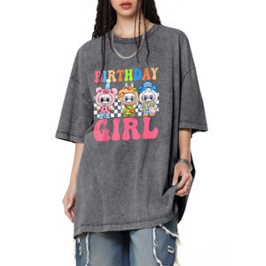 Joli t-shirt Labubu, t-shirt graphique jaune mignon de poupées de bande dessinée, t-shirt pour chien pudding kawaii, chemise colorée de style chibi anime, ami assorti