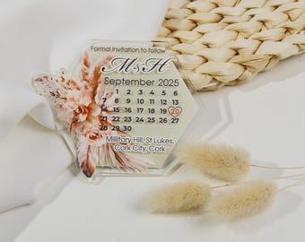 Boho Blumen-Hochzeitskalender-Magnet: Sechseckige Einladungskarte