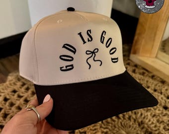 God is good flirtborduurwerk Tweekleurige hoed, God is good-strikhoed, geborduurde hoed snapback, trendy Jezus-coquette-strikhoed