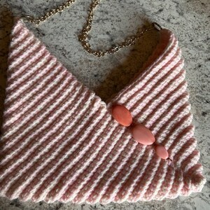 Bolso rosa de ganchillo