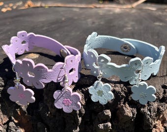 Small pastel flower snap bracelet and 1 in. earrings  for adult and/or child.