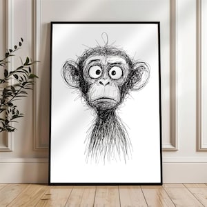 Op de afbeelding: Zwartgelijste kunstdruk met een geschetst apenportret. Het zwart-wit kunstwerk toont een gedetailleerd, expressief gezicht met grote ogen en een enigszins verdrietige uitdrukking. De print wordt gepresenteerd op een witte achtergrond.