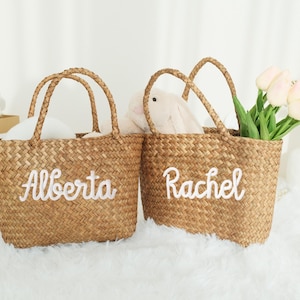 Personalisierte Stroh Brautjungfer Strandtasche, Brautjungfer Strandtasche, Junggesellenabschied Geschenktasche, kundenspezifischer Handgeschenkkorb, Brautjungfer Geschenkkorb
