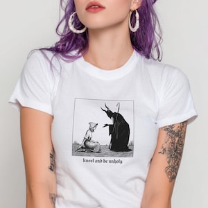 Gothic Witch T-Shirt Medieval Occult Aesthetic Minimalist Dark Art Tee Macabre Woodcut Style Shirt Alternative Witchy Fashion Gift