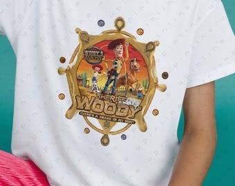 Koszulka z nadrukiem cyfrowym inspirowana Toy Story, tryb wakacyjny dla rodzin, zabawne postacie z zabawek w formacie PNG