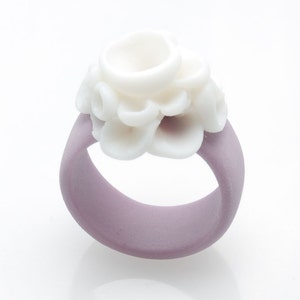 Purple Ceramic Cocktail Ring with White Porcelain Flowers Baja image 1