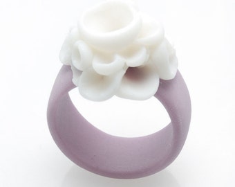 Purple Ceramic Cocktail Ring with White Porcelain Flowers - Baja