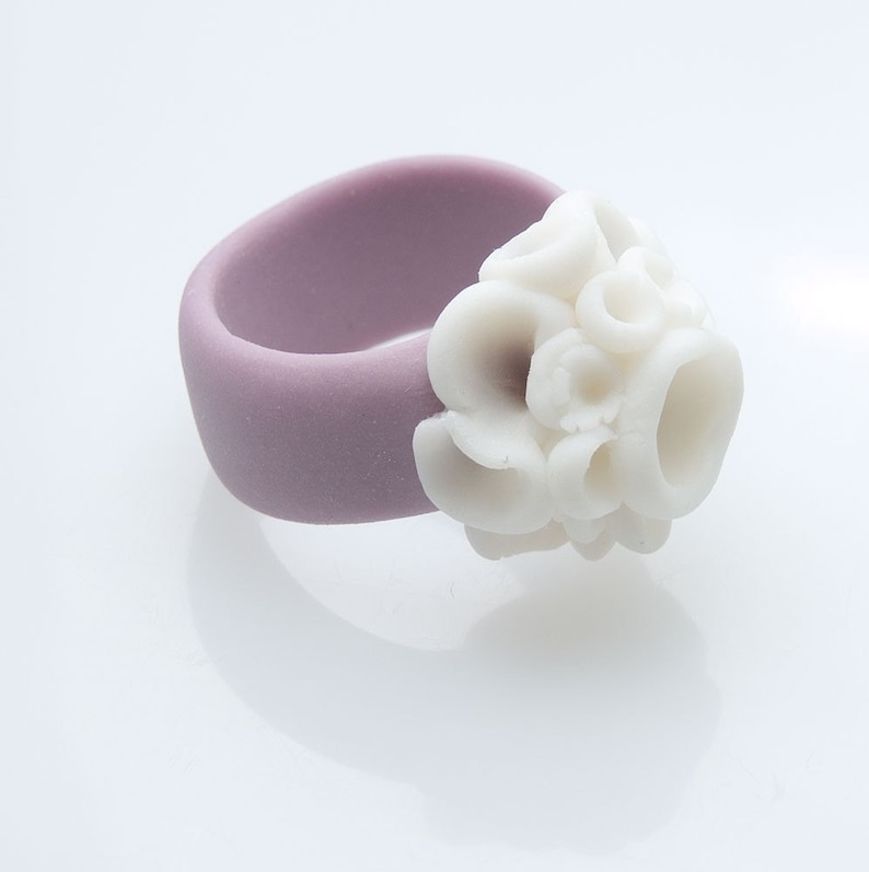 Purple Ceramic Cocktail Ring with White Porcelain Flowers Baja image 4