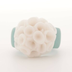 Pastel Turquoise Porcelain Ring with Cluster White Flowers Brinsop image 2