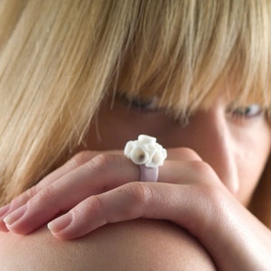 Purple Ceramic Cocktail Ring with White Porcelain Flowers Baja image 2