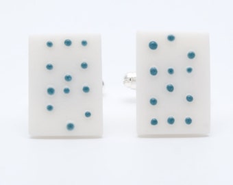 Boutons de manchette personnalisés en porcelaine blanche Love Braille avec points bleu sarcelle, bijoux en porcelaine, bijoux personnalisés