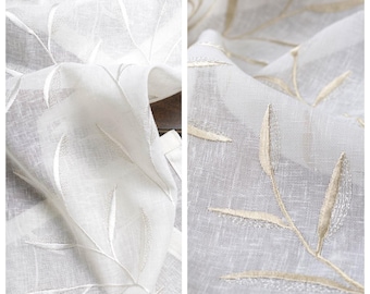 Broderat tyg med blomkvistar, måttbeställt för ljusfiltrerande gardiner, rullgardiner, persienner, kappor och heminredning (vit/kräm/beige)