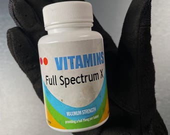 Replica della bottiglia di vitamine ispirata a DayZ