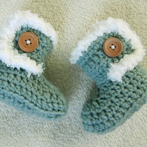 Crochet Baby Booties with Fur, Teal Baby Boots, Infant Baby Shoes, Gender Neutral Baby Gift, Baby Girl Boots, Baby Boy Booties