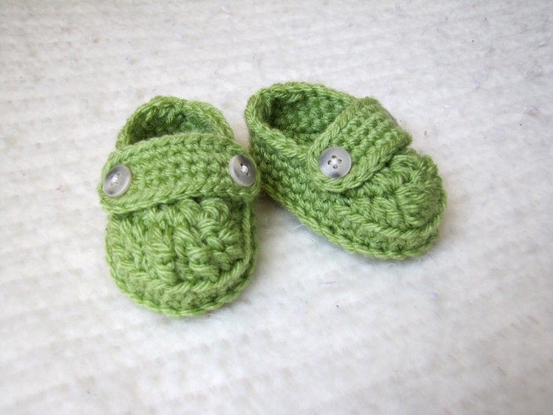 Green Crocheted Baby Loafers, Baby Booties, Baby Shoes, Infant Booties, Spring Baby Booties, Gender Neutral Baby Gift image 4