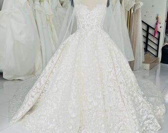 Princess sparkling wedding dress, sweetheart necklace with long train, elegant ball gown, plus size dress, XXL dress available, custom made