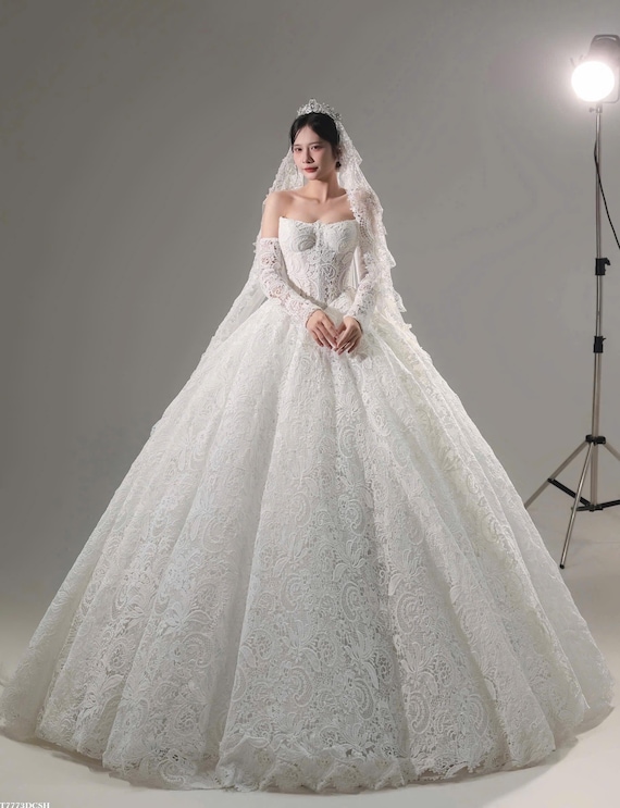 Fairy Tale Princess Wedding Dress, Strapless Bodice, Puffy Skirt