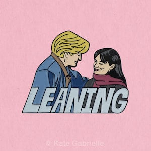 Pin de solapa esmaltado inclinado "Mientras dormías"