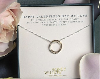 Valentine's Necklace for Her: 2 Ring Interlocking Necklace