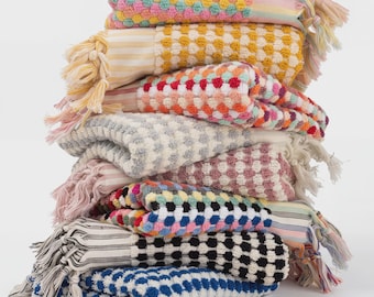 Handwoven Turkish Cotton Hand Towel: Soft & Absorbent Bath Decor